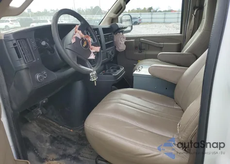 2017 Chevrolet Express G2500 z USA, uszkodzony, nr VIN 1GCWGAFG4H1135195